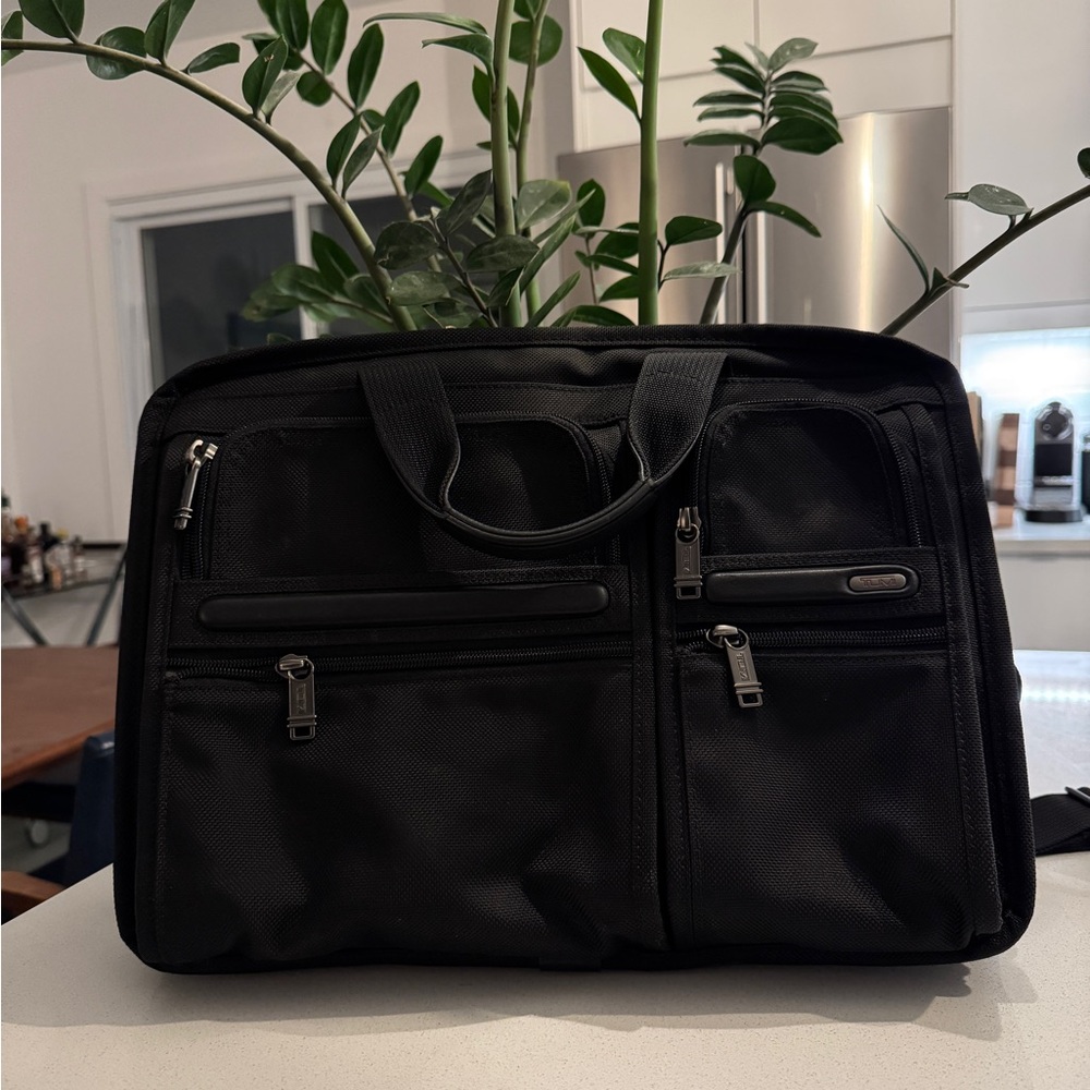 Tumi Alpha Black Men's Briefcase - Compact, 17”